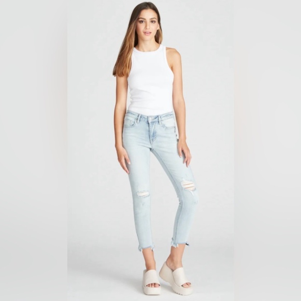 NEW…Vigoss Marley Mid Rise Light Wash Jeans